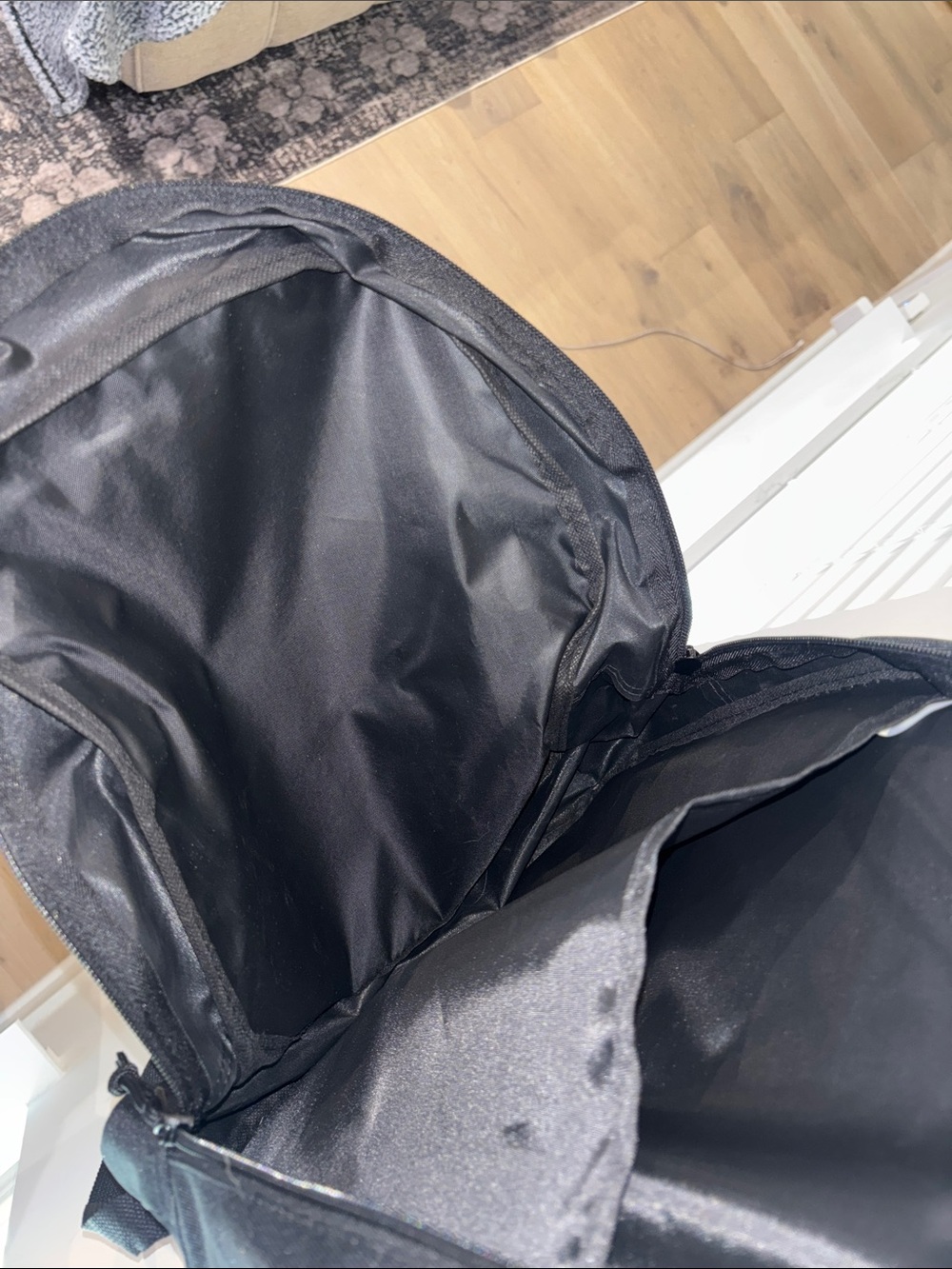 Backpack - Picture 6 of 7